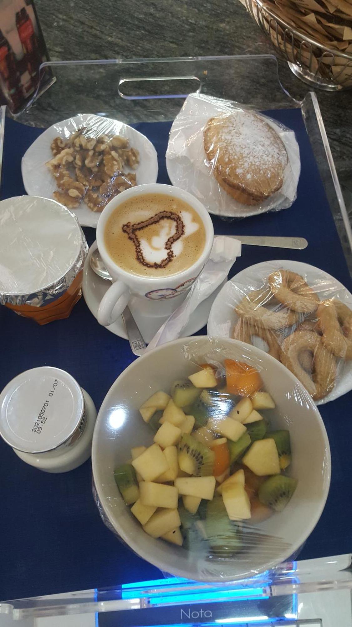 B&B Del Corso Foggia Con Parcheggio Custodito Buitenkant foto