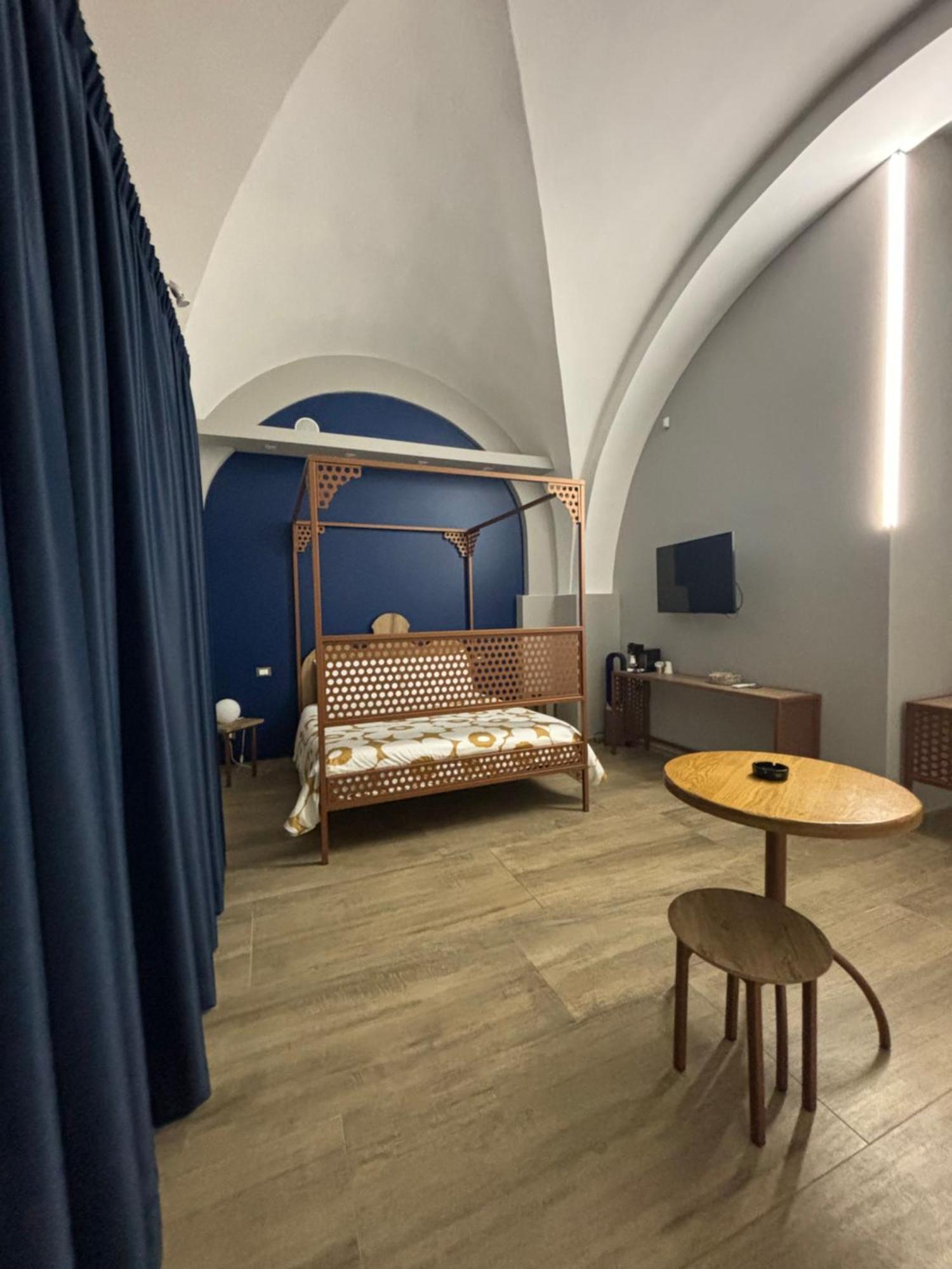 B&B Del Corso Foggia Con Parcheggio Custodito Buitenkant foto