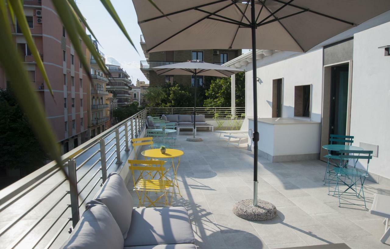 B&B Del Corso Foggia Con Parcheggio Custodito Buitenkant foto